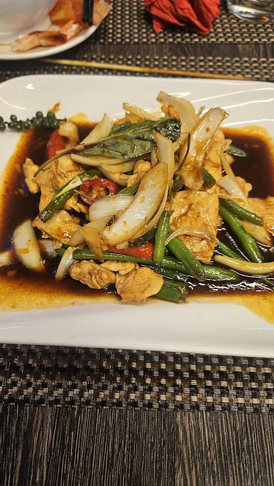 Poulet Sauté Au Basilic